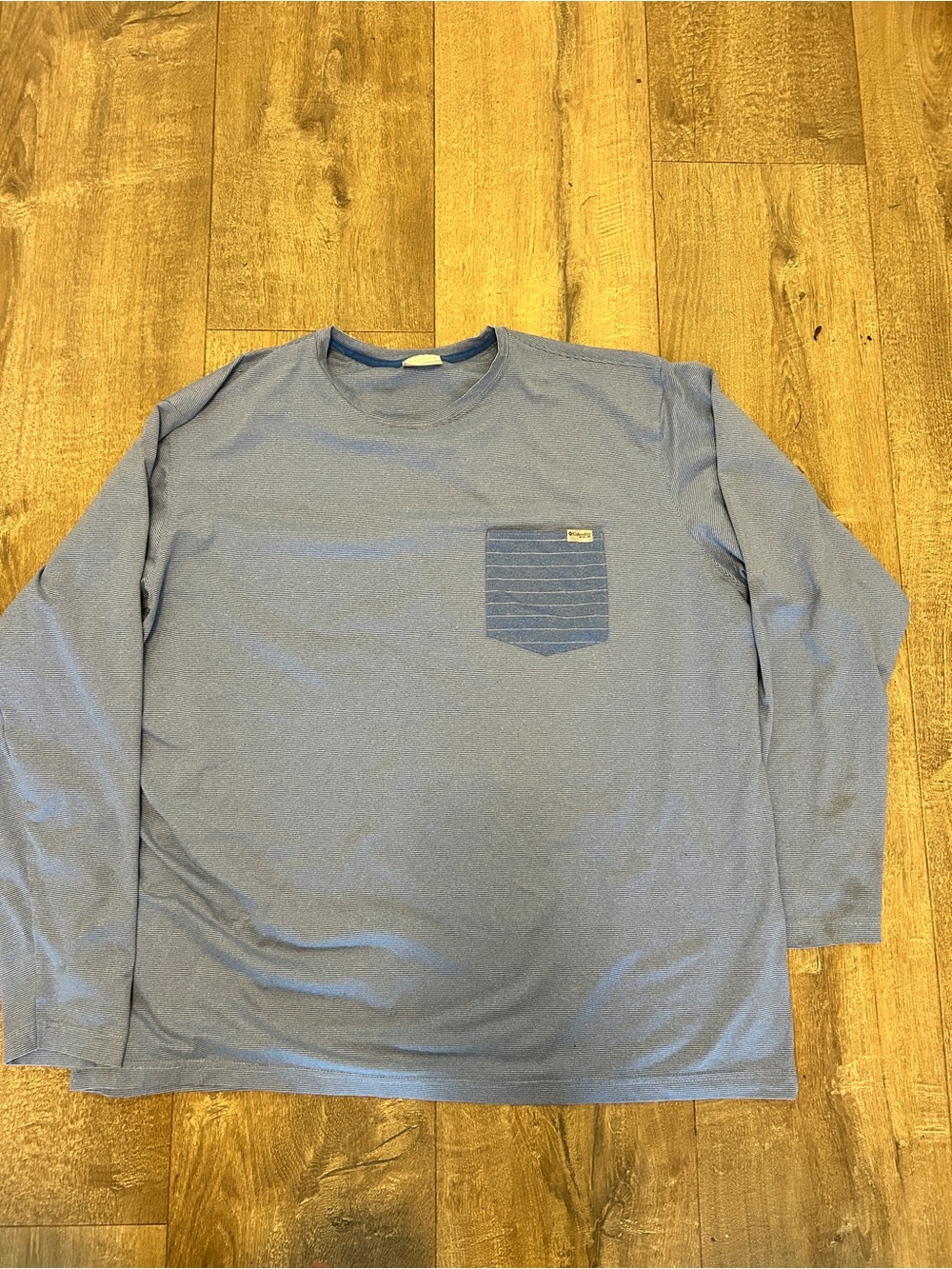 Columbia Long Sleeve Pocket long sleeve Tee - Blue